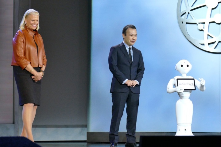 Ginni Rometti, Kenichi Yoshita e o robô Pepper (2)